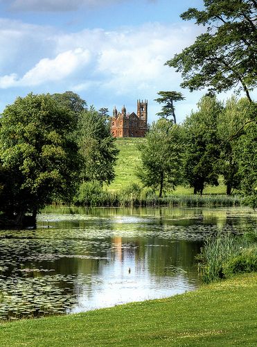 Stowe Landscape Gardens surrounding Stowe House in Buckinghamshire, England. | Flickr - Photo Sharing! Stowe Gardens, Stowe House, English Garden Style, Famous Gardens, Living In London, England And Scotland, Foto Art, English Countryside, England Travel