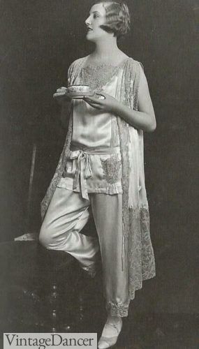 1920s Nightgowns, Pajamas and Robes History Style Année 20, Vintage Pajamas, 1920 Fashion, Lingerie Vintage, Louise Brooks, Josephine Baker, Look Retro, 20s Fashion, Marlene Dietrich