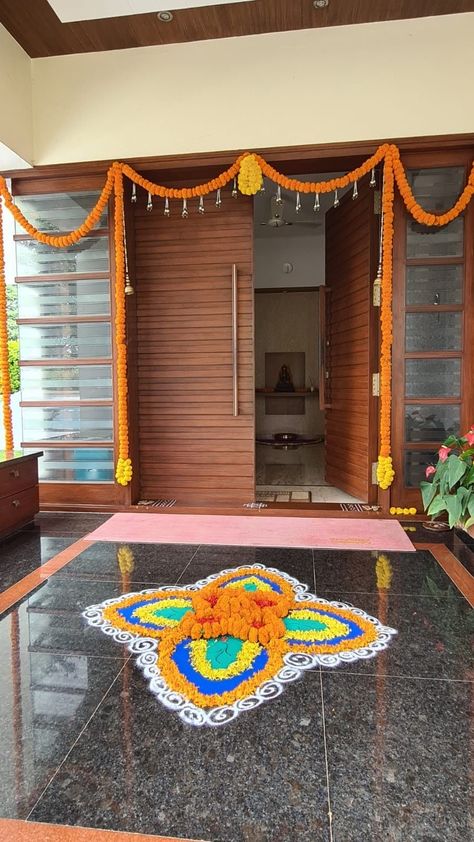 Vastu Shanti Pooja Decoration, Diwali Decorations At Home Entrance Door, Pooja Photos, Flower Wall Decor Diy, Modern Gates, Home Flower Decor, House Front Door Design, Gate Decoration, House Main Door Design