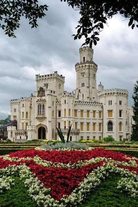 Mansion Castle, Exploring Abandoned Places, German Palaces, American Castles, Real Castles, Modern Castle, Awesome Houses, Castle Germany, German Architecture