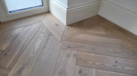 Herringbone & Plank standard border. | Herringbone Borders Herringbone With Border, Herringbone Floor With Border, Herringbone Floor Pattern, Chevron Flooring, Herringbone Hardwood Floors, Parquet Tiles, Chevron Tile, Herringbone Wood Floor, Wooden Floorboards