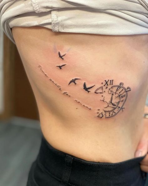 Tattoo Hourglass Clock, Stop Watch Tattoo For Women, Half Clock Tattoo Design, Watch Tattoos For Women, Compass Clock Tattoo Design, Pocket Watch Tattoos For Women, Clock Tattoo Ideas For Women, Tattoo Ideas Clock, Clock Tattoo Design Women