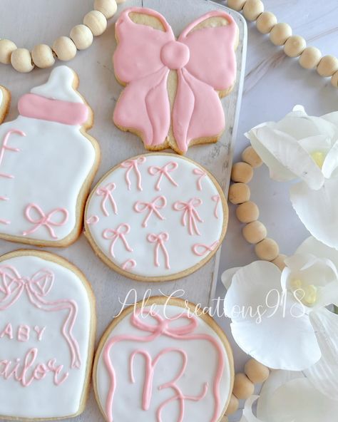 Baby Shower Cookies 🎀 Pricing? 👉🏻 https://msha.ke/alecreations918 • • • • #alecreations918 #tulsasmallbuisness #tulsaoklahoma #decoratedsugarcookies #customcookies #cookie #cookies #inspirationcookies #cookiesofinstagram #royalicingcookies #desserts #dessertporn #dessertideas #partyideas #party #sugarcookies #royalicing #royalicingcookies #cookies #cookiesideas #royalicingideas #bowbabyshower #babyshowercookies #firstbirthday #firstbirthdaycookies #firstbirthdayparty #firstbirthdayideas #fi... Cookies For Baby Shower Girl, Pink Bow Baby Shower Cookies, Baby Girl Cookies For Showers, Girl Baby Shower Cookies Decorated, Pink Bow Cookies, Baby Girl Cookies Decorated, Baby Shower Sugar Cookies Girl, Bow Cookies Decorated, Pink Birthday Cookies