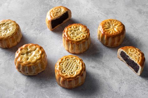 Red Bean Mooncake Recipe, Manapua Recipe, Mooncakes Recipe, Red Bean Dessert, Mooncake Recipe, Sweet Red Bean Paste, Moon Cakes, Sweet Red Bean, Recipe Icon