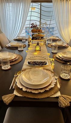 #homedecor, #interiordesign, #homedesign, #decor inspiration Ramadan Kareem Aesthetic, Ramadan Table Setting, Ramadan Table Decor, Table Setting Etiquette, Pink And Gold Wallpaper, Ramadan Recipes Iftar, Iftar Party, Eid Food, Brown Dining Table