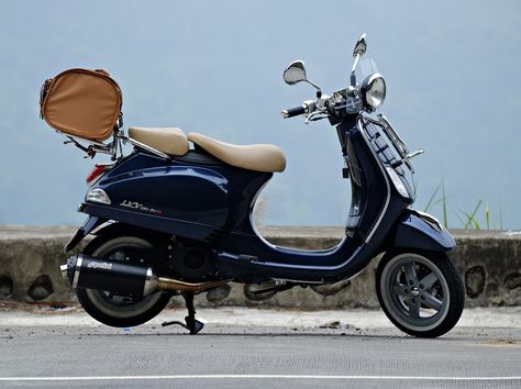 Vespa LXV 150 3Vi.e. Vespa Lxv, Vespa Ape, Vespa Piaggio, Scooters, Motorcycles, Bike