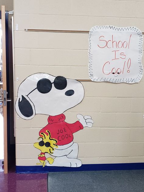 Olympic Bulletin Board, Snoopy Classroom, Kindergarten Classroom Themes, Hallway Decoration, Ra Bulletin Boards, Door Decs, Joe Cool, School Decorations, Kindergarten Classroom