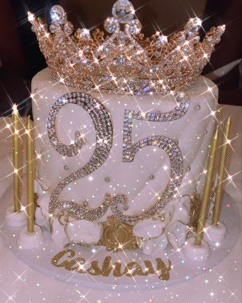 Bolos Aesthetic, Queens Birthday Cake, Sweet Birthday Cake, 14th Birthday Cakes, 17 Birthday Cake, Rose Gold Wedding Cakes, Butterfly Birthday Cakes, 60th Birthday Decorations, Unique Birthday Cakes