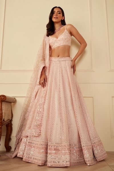 Buy Peach Organza Embroidered Sequin Floral V Neck Bridal Lehenga Set For Women by Seema Gujral Online at Aza Fashions. Peach Pink Lehenga, Blush Pink Lehenga, Seema Gujral, Sangeet Outfit, Bridesmaid Saree, Royalty Aesthetic, Casual Indian Fashion, Net Lehenga, Pink Lehenga