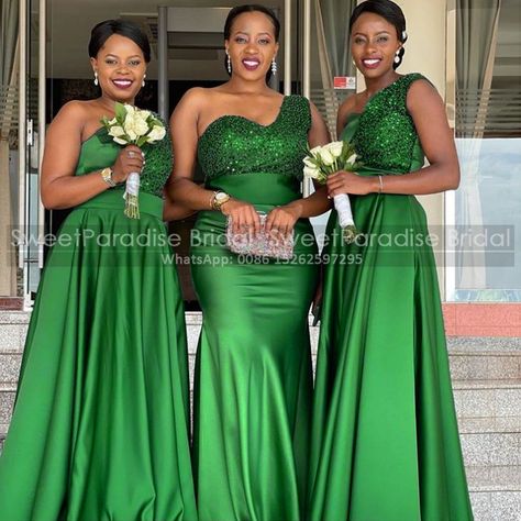 Lilac Wedding Themes, Africa Women, Latest Bridesmaid Dresses, Mermaid Long Bridesmaid Dresses, Wedding Maids, Royal Blue Bridesmaid Dresses, Sequins Top, Green Themed Wedding, Lilac Wedding