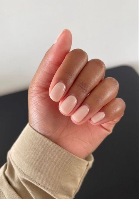 Short Natural Nail Manicure Ideas, Neutral Nails Acrylic Squoval, Gel Manicure Black Women, Short Nail Manicure Gel, Short Nail Shellac Ideas, Natural Shellac Nails, Short Natural Nails Manicures, Shellac Manicure Short Nails, Classy Natural Nails