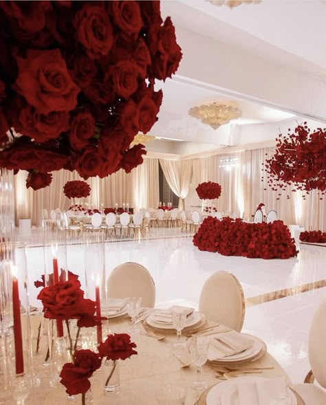 Red Wedding Receptions, Red Wedding Decor, Victorian Wedding Themes, Rose Wedding Theme, Red Gold Wedding, Red And White Wedding, Red Wedding Decorations, Black And White Wedding Theme, Dream Wedding Reception