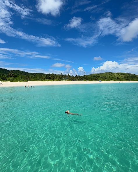 This paradise needs no edits🇵🇷🏝️🌊 . . . . 📍Flamenco Beach, Culebra, Puerto Rico #culebra #culebrapuertorico #puertorico #puertoricogram #puertoricotravel #travelinfluencer #travelcreator #bestbeaches #beautifulbeaches #beautifuldestinations #turquoisewater #caribbean #visitpuertorico #puertoricolife #culebrita #flamencobeach #playas #playascaribeñas #playashermosas Beach Aesthetic Puerto Rico, Flamenco Beach Puerto Rico, Flamenco Beach, Isla Verde Beach Puerto Rico, Culebra Puerto Rico, Puerto Galera White Beach, Escambron Beach Puerto Rico, Crashboat Beach Puerto Rico, Island Living