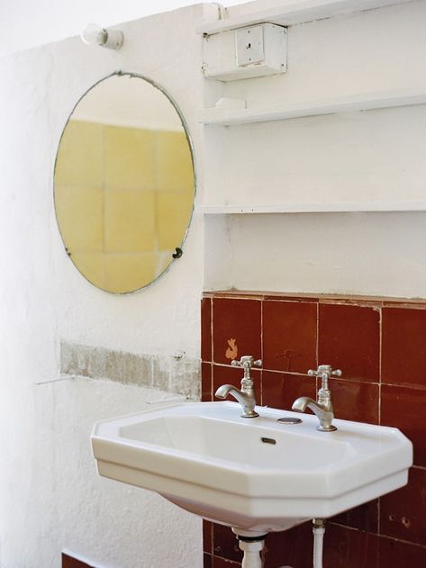 Inside Eileen Gray's Modernist Haven, E1027 | AnOther Shower Alcove, Eileen Gray, Grey Houses, Ideas Ikea, Home Decoration Ideas, Vintage Interiors, Grey Bathrooms, Bathroom Colors, Cheap Home Decor