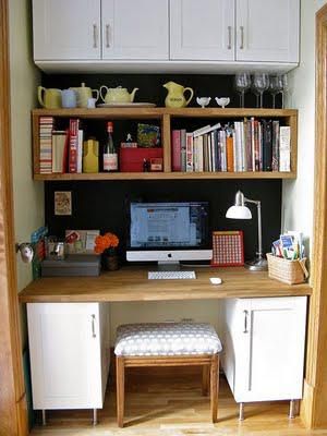 Tidy and organized: Home offices and workspaces to motivate you Desk With Cabinets, Cabinet With Desk, Cloffice Ideas, Ikea Butcher Block, Computer Nook, Office Corner, Bedroom Nook, File Cabinet Desk, Kitchen Wall Cabinets