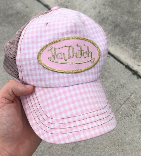 Thrift Aesthetic, Von Dutch Hat, Ariel Hair, 2000s Clothing, Soft Girl Era, Luxury Hats, Pink Clothes, Pink Glam, Chill Fits