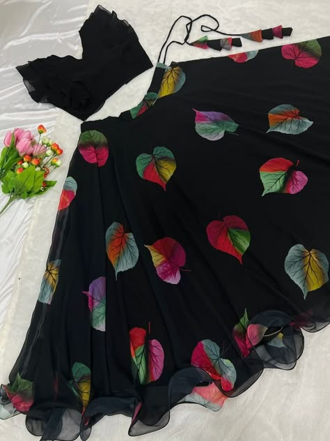 Black colour crop top lehenga Baby Crop Top Designs, Kids Skirt And Top Designs, Kids Crop Tops Designs, Kids Crop Top Lehenga Designs, Crop Top Lehenga For Kids, Top Lehenga, Cotton Frocks For Kids, Kids Party Wear Dresses, Crop Top Lehenga