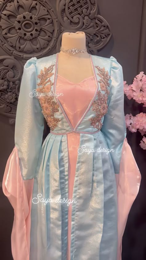 Kurdish Clothes Design, Jly Kurdi, Jle Kurde, Couture Dresses Short, Fancy Dress Material, Kurdish Dress, Kurdish Clothes, Turkish Dress, Stylish Short Dresses