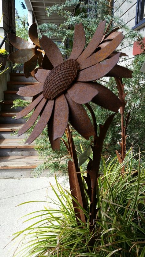 Rusty Garden, Metal Sculptures Garden, Art Design Ideas, Welding Art Projects, Metal Tree Wall Art, Metal Yard Art, Metal Garden Art, Design Garden, Metal Art Sculpture