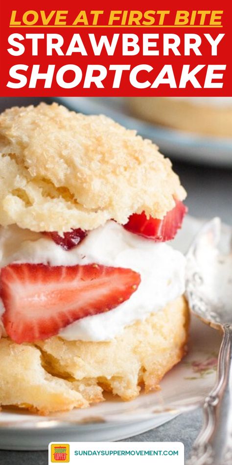 Shortcake Strawberries, Shortcake Recipe Easy, Simple Whipped Cream, Bisquick Strawberry Shortcake, Strawberry Shortcake Biscuits, Strawberries Desserts, Strawberry Shortcake Recipe Easy, Strawberry Recipes Easy, Shortcake Biscuits