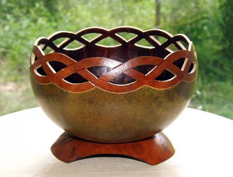 Coconut Shell Crafts, Gorgeous Gourds, Gourds Birdhouse, Decorative Gourds, Hand Painted Gourds, Gourd Lamp, Gourds Crafts, Painted Gourds, Wooden Bowl