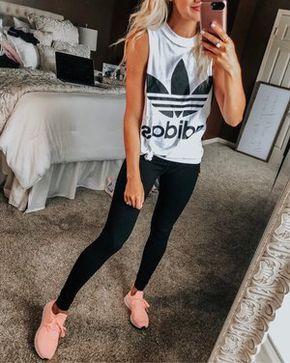 Sporty Summer, Look Adidas, Cute Workout Outfits, Legging Outfits, Workout Outfits, Athleisure Fashion, Athleisure Outfits, Cute Comfy Outfits, Womens Workout Outfits