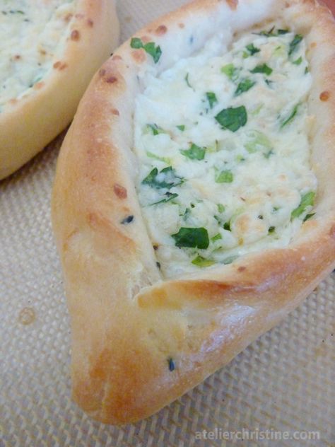 Savory Cheese Hand Pies | Fatayer bil Jibneh; #recipe #bread #savorypastry #handpie #middleeastern #streetfood #snack Manakish Recipe, Fatayer Recipe, Cheese Hand Pies, Middle East Food, Syrian Food, Arabian Food, Armenian Recipes, Savory Cheese, Cheese Pie