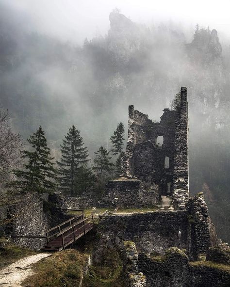 Civil Engineering Discoveries on LinkedIn: Ruins of a old Scary Castle, Slovenia 😳 Old Castle, Beautiful Ruins, Abandoned Castles, Castle Ruins, Fantasy Places, Tulum Mexico, Ancient Ruins, Abandoned Buildings, Pompeii