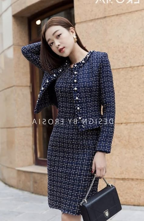 Tweed Fashion, Stylish Work Attire, Womens Dress Suits, Korean Fashion Dress, Classy Dress Outfits, Classy Work Outfits, Designs For Dresses, Professional Outfits, Western Dresses