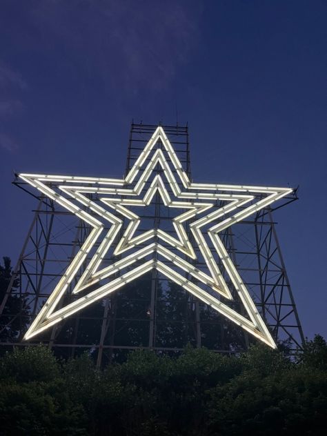 Beautiful, star, roanoke, va, USA, roanoke va, lights, dark, lit up, statue, huge Roanoke Star, 2025 Goals, Country Aesthetic, Roanoke Va, Bee Happy, My Vibe, At Night, Stars, Travel