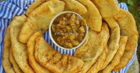 Trinidad Aloo (Potato) Pie Aloo Pie, Basic Pancake Recipe, Creole Food, Basic Pancakes, Curry Stew, Indian Foods, Tamarind Chutney, Fish Pie, Mango Chutney