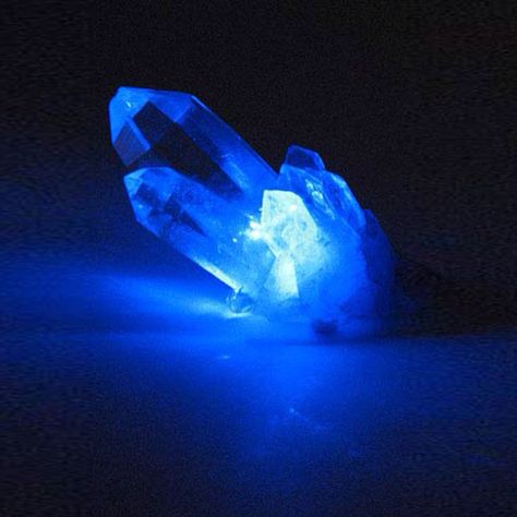 Blue crystal Dark Blue Aesthetic, Blue Aesthetics, Blue Aesthetic Dark, Blue Laser, Laser Pointers, Im Blue, Everything Is Blue, Crystal Aesthetic, Green Laser