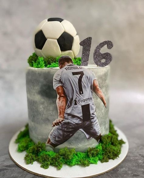 Cristiano Ronaldo Cake, Footy Cake, Ronaldo Cake, Cristiano Ronaldo Birthday, Ronaldo Birthday, Real Madrid Cake, Soccer Cakes, Soccer Birthday Cakes, Sports Cake