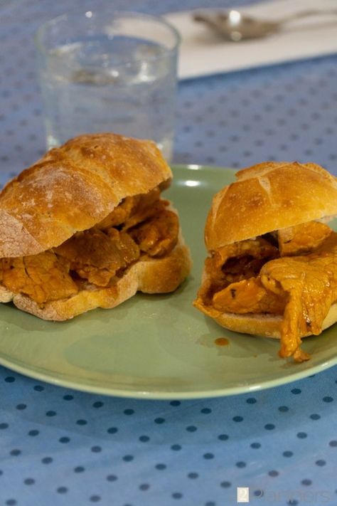 Portuguese Bifanas (Pork Steaks Sandwich) Recipe - The 2 Planners Pork Steak Sandwich, Bisquit Recipes, Steak Sandwich Recipes, Pork Steak, Steak Sandwich, No Salt Recipes, Corn Bread Recipe, Bakery Recipes, Portuguese Recipes