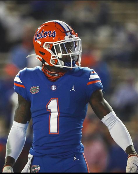 Fla Gators, Kadarius Toney, Uf Football, Football Drip, The Right Move, Football Pics, Florida Football, Florida Gators Football, Nfl Football Pictures