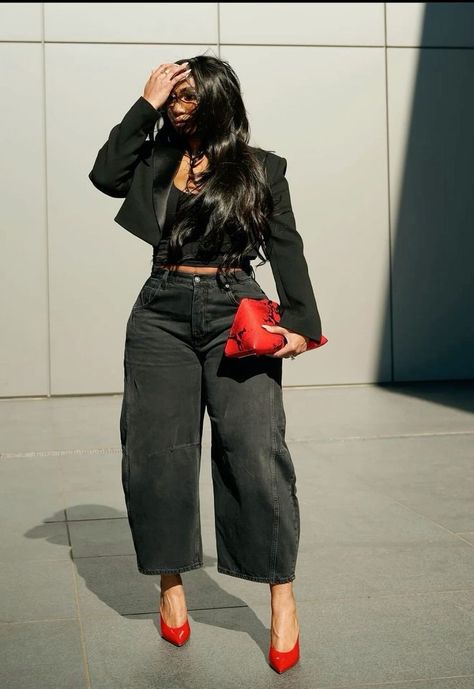 All Black Brunch Outfit, Classy Date Night Outfit Black Woman, Mom Jeans Styling, Curvy Date Night Outfit, Baddie Era, Jeans Styling, Casual Date Night Outfit, Creative Outfits, Church Fits