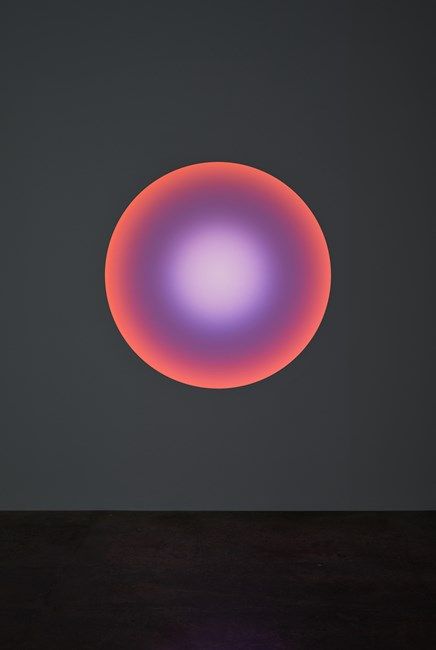 Chaos (98), Medium Circle Glass by James Turrell | Ocula Meditation Course, Color Perception, Glass Circle, James Turrell, Lights Artist, Sensory Art, Circle Light, Aura Colors, Gio Ponti