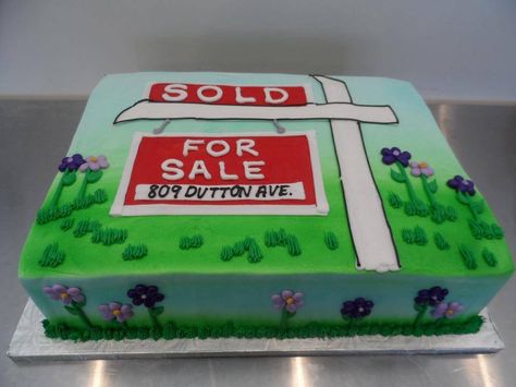 Sold property real estate cake | Gala Bakery - San Lorenzo, CA | www.galabakery.com Real Estate Cake, Housewarming Cake, Sell Ideas, Real Estate Gifts, House Cake, 70th Birthday Parties, Property Real Estate, Cake Decorating Designs, Occasion Cakes