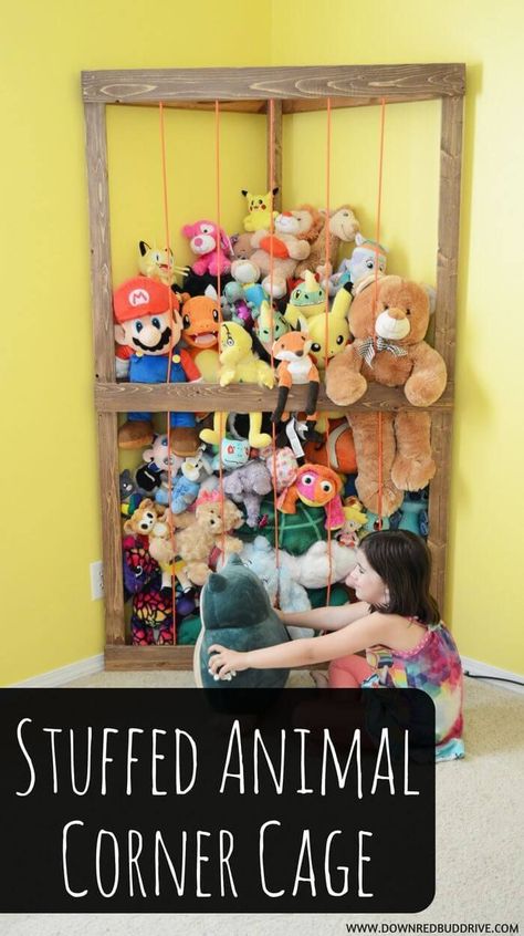 Build a Cage for Stuffed Animals Stuffed Animal Corner, Stuffed Animal Storage Diy, Stuffed Animal Holder, Storage Corner, Diy Toy Storage, Toy Storage Solutions, Corner Storage, Kids Room Organization, Animal Toys