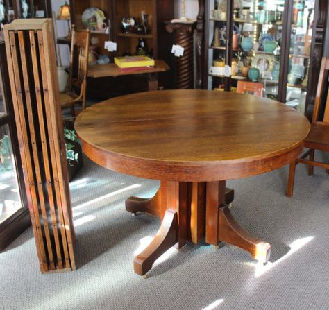 Round Oak Table, Solid Oak Table, Circle Table, Mission Oak, Secretary Desks, Oak Table, Oak Dining Table, Selling Antiques, Leaf Table