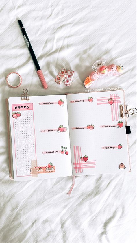 Strawberry Theme Journal, Cute Bujo Themes, Diy Planner Ideas Layout, Pink Bujo Theme, Bujo Ideas Aesthetic, Bujo Ideas 2024, Bujo Inspo Aesthetic, Bujo Strawberry Theme, Strawberry Mood Tracker