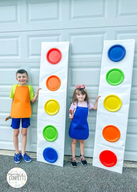 Art Party at the Park – Lindsay Satmary Paint Party Decorations Art Birthday, Art Party Game Ideas, Art Bday Party, Paint Party Balloon Garland, Art Party Decorations Diy, Kids Art Birthday Party Ideas, Art Birthday Party Ideas Activities, Art Birthday Party Food, Art Party Ideas For Kids