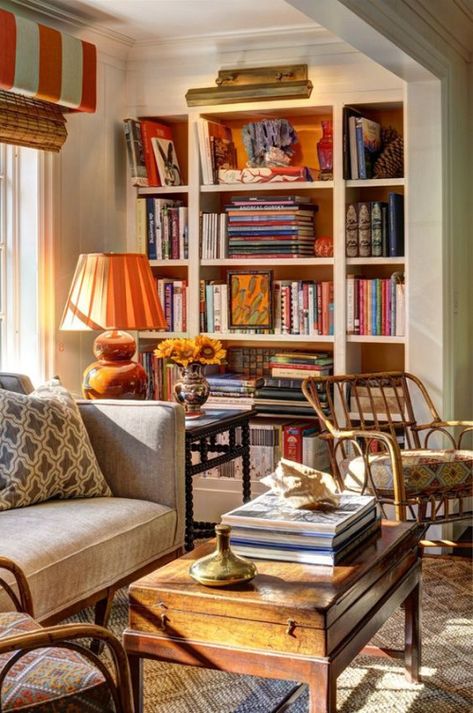 What Gives a House Soul? · Creating This Life Casa Vintage, Hamptons House, Home Libraries, East Hampton, Styl Boho, Cheap Decor, A Living Room, Vintage Modern, New Wall