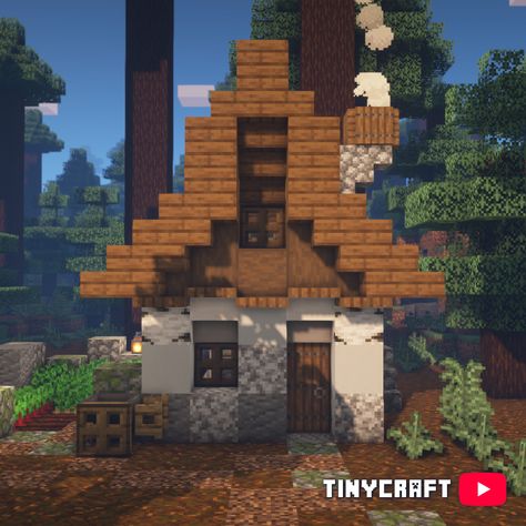 Goblincore Minecraft House, Tiny Cabin Minecraft, Goblincore Minecraft Builds, Grunge Minecraft House, Minecraft Forest Cabin, Small Minecraft Cabin, Tiny Minecraft Cottage, Goblincore Minecraft, Minecraft Cozy Cottage