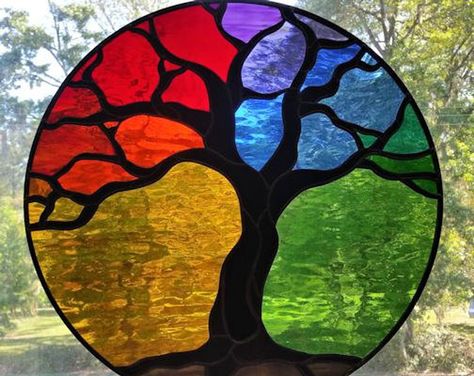 Tree Of Life Mosaic, Stained Glass Tree, Glass Art Installation, L'art Du Vitrail, Stained Glass Patterns Free, Glass Painting Designs, Verre Design, Stained Glass Paint, Glass Tree