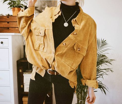 2,903 Likes, 26 Comments - Franzi.  (@aelue) on Instagram: “When you're going nuts, because you just what to finally leave the flat again and be healthy  ;…” Yellow Jacket, Mode Inspo, 가을 패션, Outfit Goals, Mode Vintage, Looks Style, Looks Vintage, Audrey Hepburn, Fall Winter Outfits