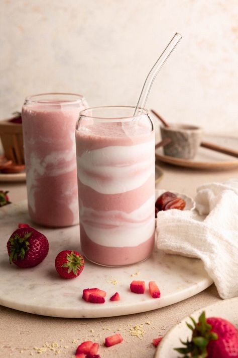 Copycat Erewhon Strawberry Probiotic Smoothie Recipe Tropical Smoothie Recipes Copycat, Erewhon Smoothie Recipes, Erewhon Recipes, Summer Product Photography, Smoothie Design, Smoothie Photography, Sunrise House, Probiotic Smoothie, Healthy Christmas Recipes