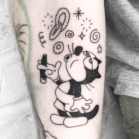 #CoolTattoos #TattooArt #InkMaster #TattooDesigns #InkedUp #TattooLovers #InkInspiration #TattooIdeas #CreativeInk #TattooStyle Old Cartoon Tattoos, Traditional Tattoo Halloween, Star Sleeve Tattoo, Animal Stencil Art, Egyptian Eye Tattoos, Arm Tattoos Drawing, Brother Tattoos, Bunny Tattoos, Fire Tattoo