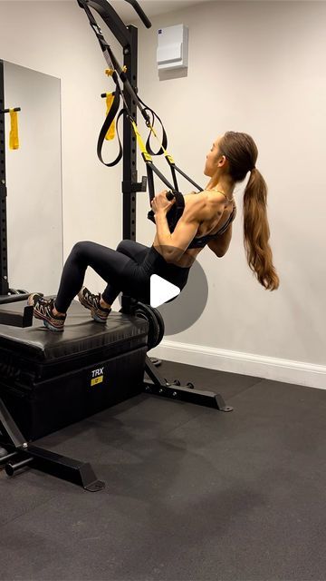 Georgia Legg on Instagram: "TRX BACK ATTACK Fancy a TRX back workout look no further! - TRX seated box row - TRX single arm row >press - TRX chin up 8 heavy reps of each X4 sets Added some frill and fancy’s to spice things up by adding the box and dumbbell into the mix but can all be done with just the TRX straps! I promise this one will leave your Back sore for days! Enjoy x Love G" Trx Back Workout, Beginner Pull Ups, Trx Workouts For Women, Trx Workout Plan, Trx Full Body Workout, Trx Band, Trx Straps, Single Arm Row, Trx Workouts