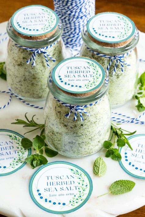 Selling Dried Herbs, Herbed Salt Recipe, Herb Salt Recipe Gift Ideas, Finishing Salt Recipes, Homemade Salts, Infused Salt Recipes, Seasoned Salt Recipe, Rosemary Salt Recipe, Herb Salts